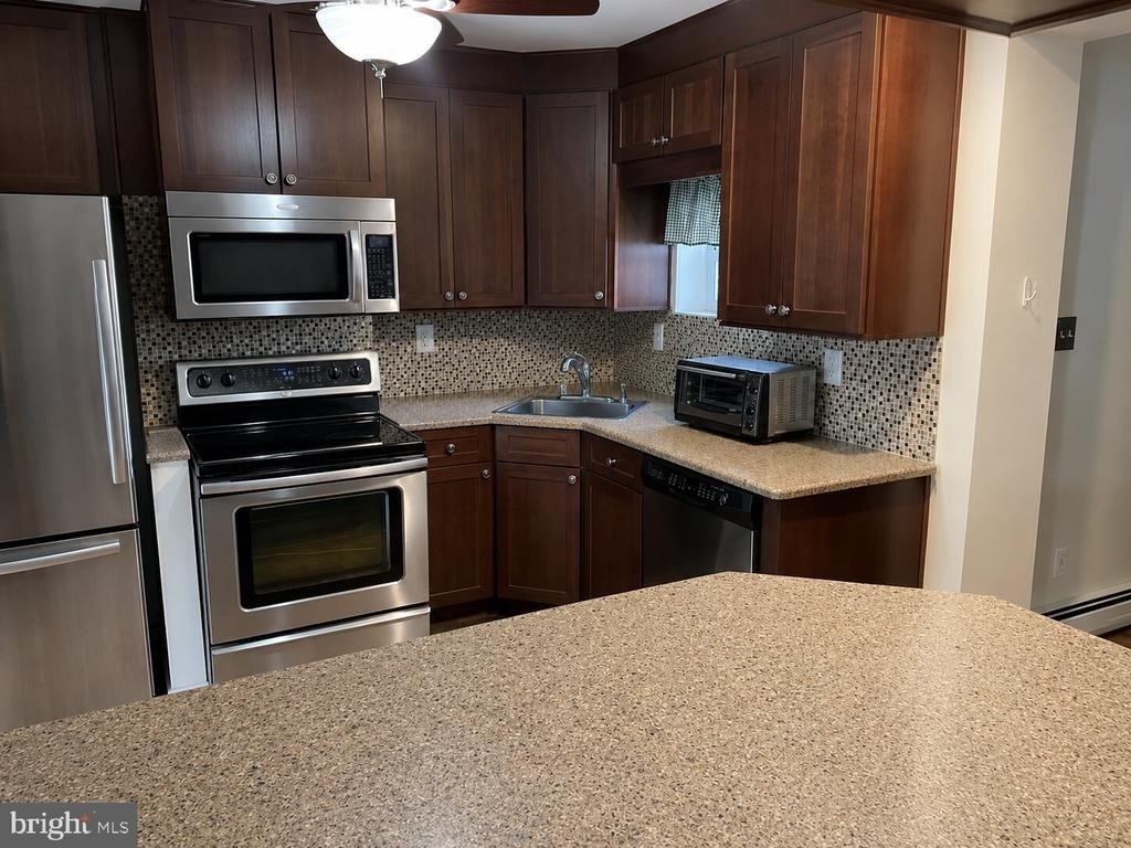 1 Eastship Road - Photo 3