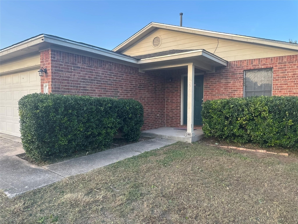 128 Grant Way - Photo 1