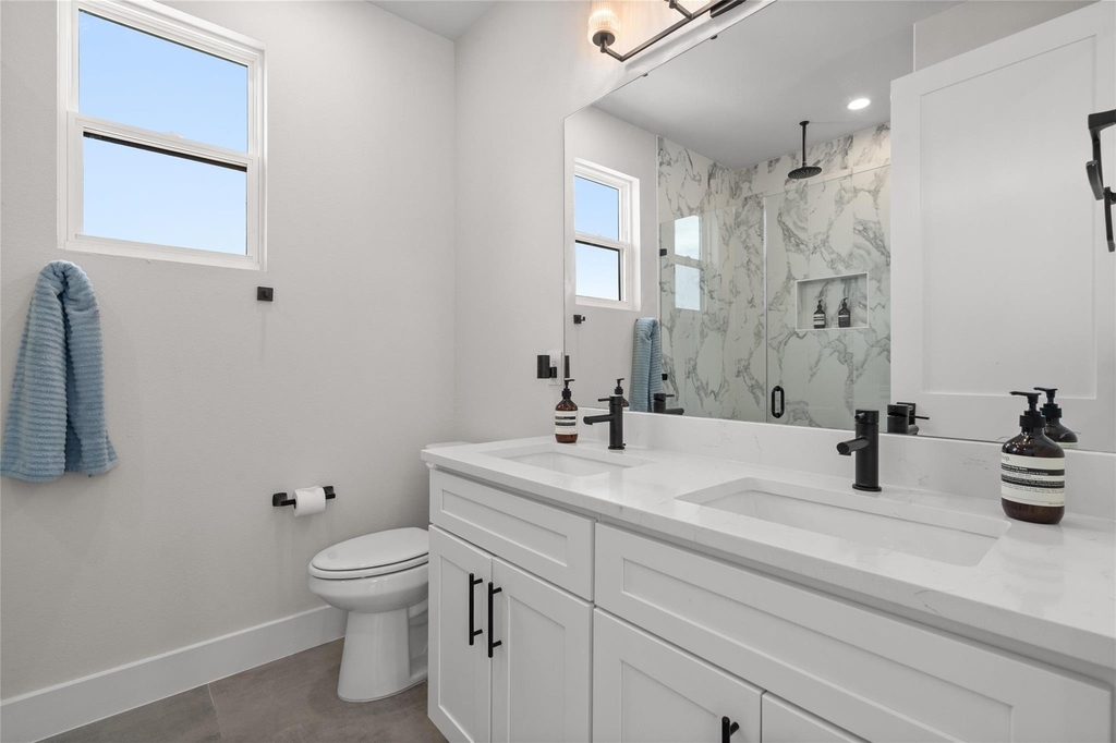 2720 Bristol Dr - Photo 18