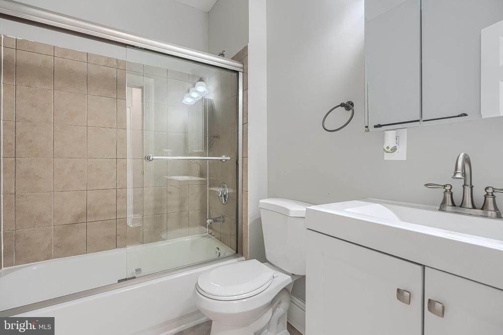 1310 W Lexington Street - Photo 19