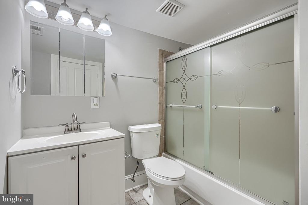 1310 W Lexington Street - Photo 11