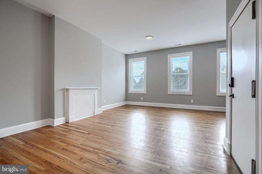 1310 W Lexington Street - Photo 2