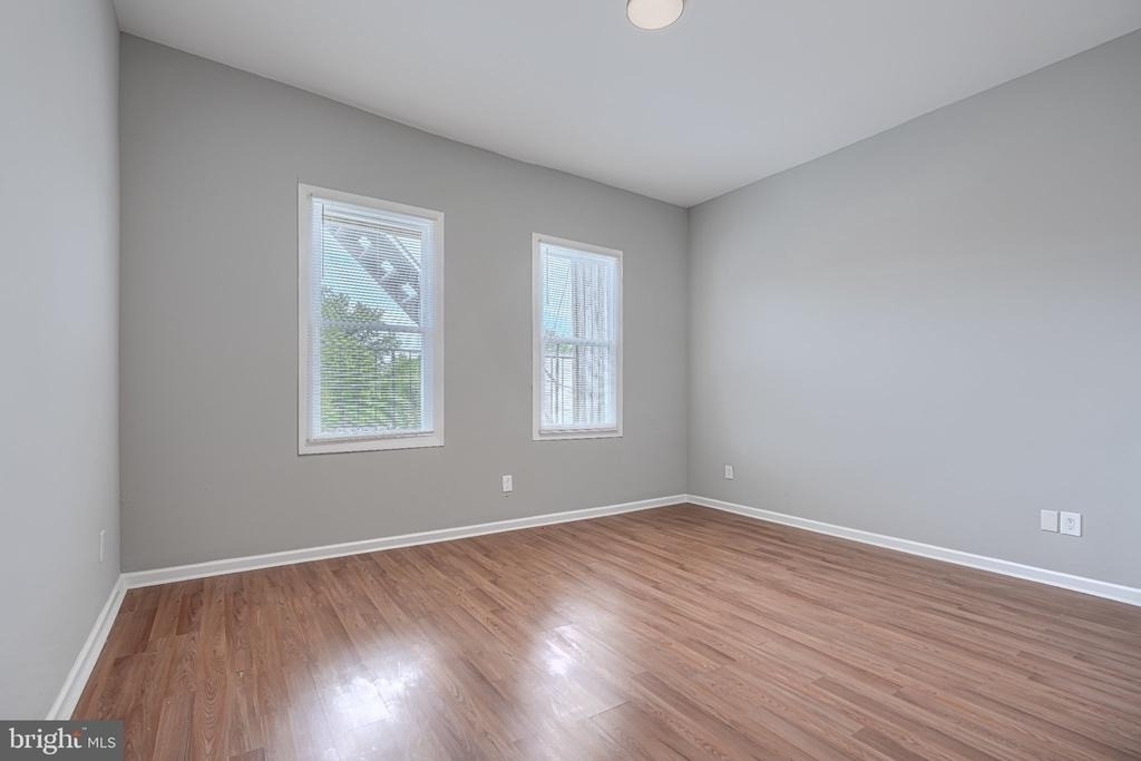 1310 W Lexington Street - Photo 12
