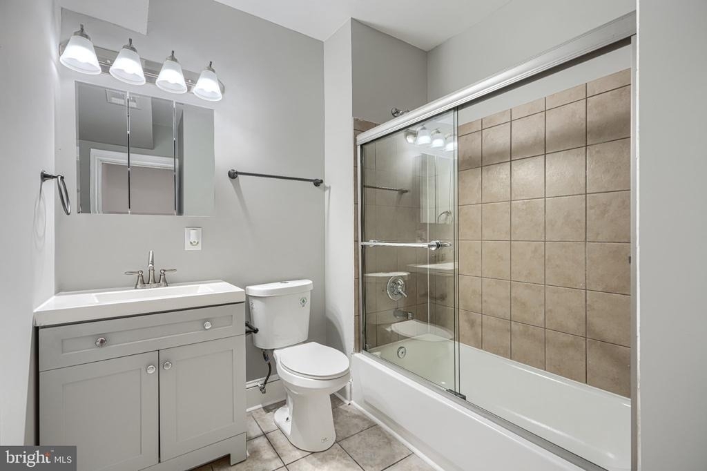 1310 W Lexington Street - Photo 10