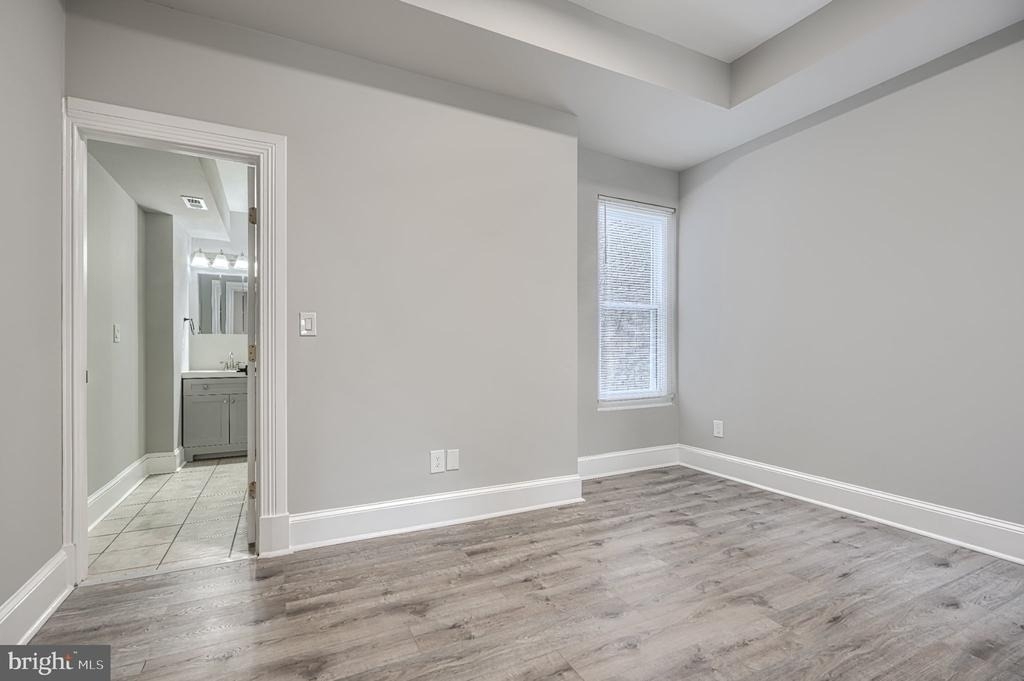 1310 W Lexington Street - Photo 8