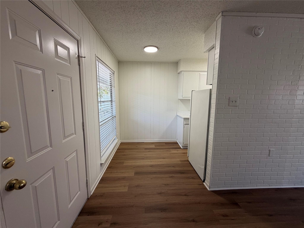 4712 Depew Ave - Photo 2