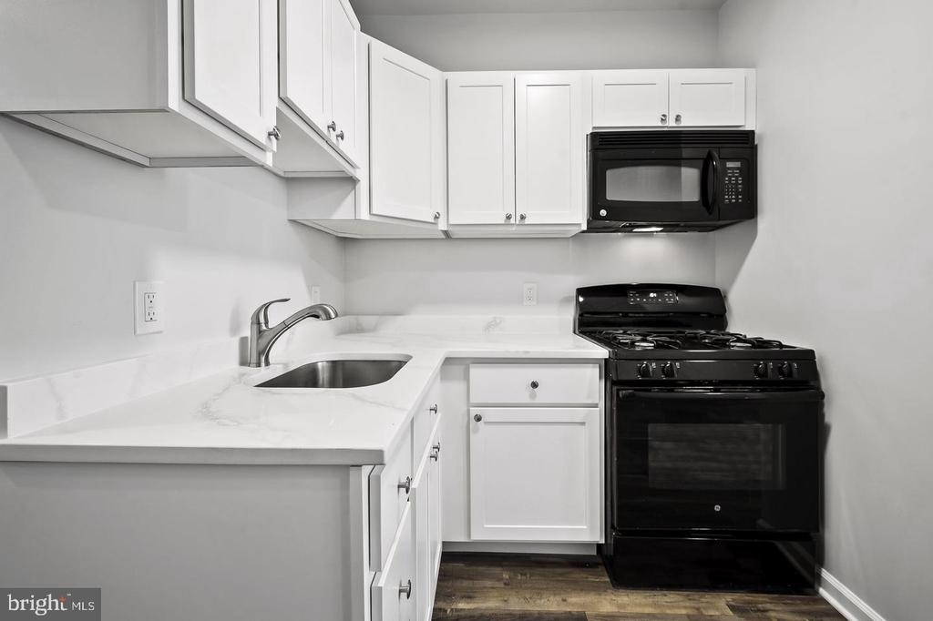 22 Carey Street - Photo 8