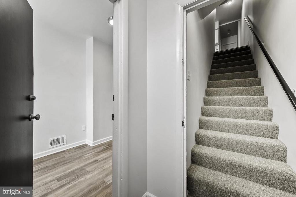 22 Carey Street - Photo 3