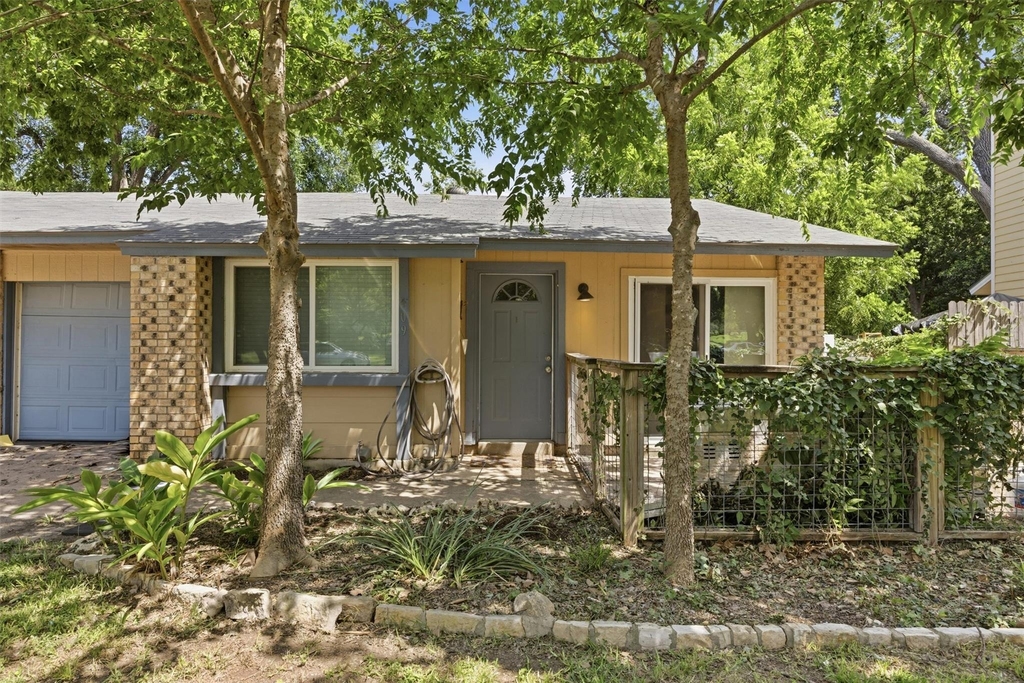 409 Lake Creek Cir - Photo 1