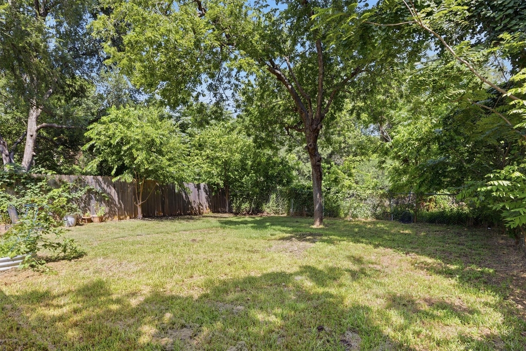 409 Lake Creek Cir - Photo 9