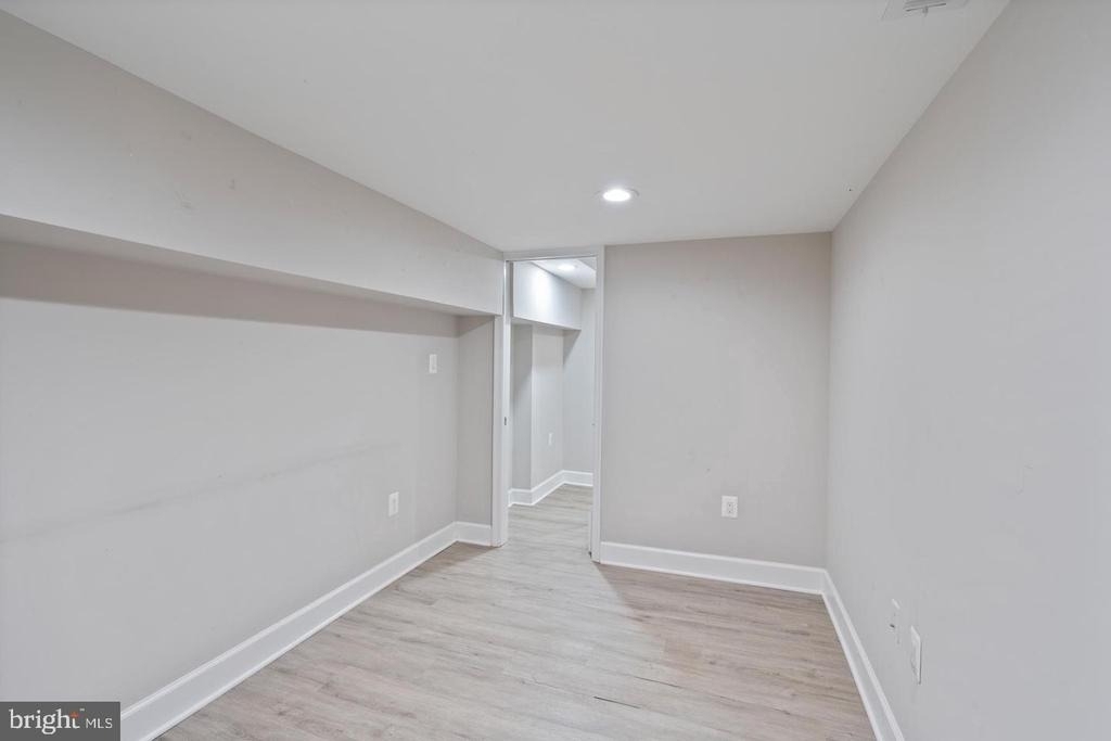 3819 Roland Avenue - Photo 34