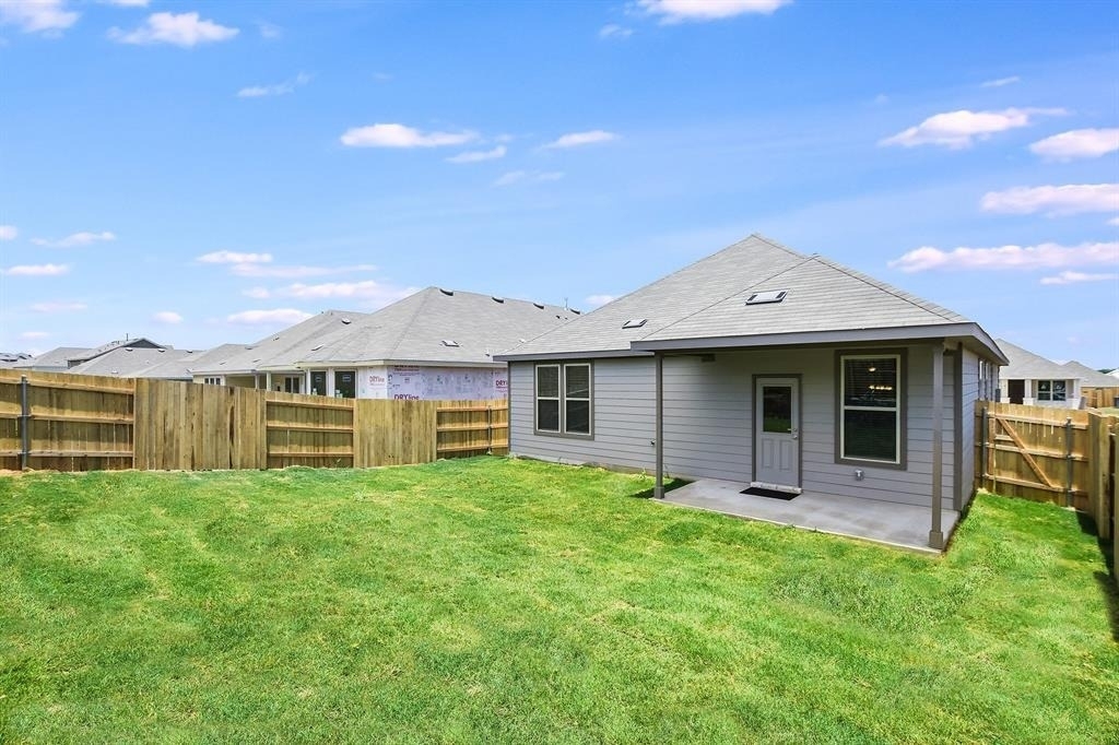 526 Purple Heart Dr - Photo 17