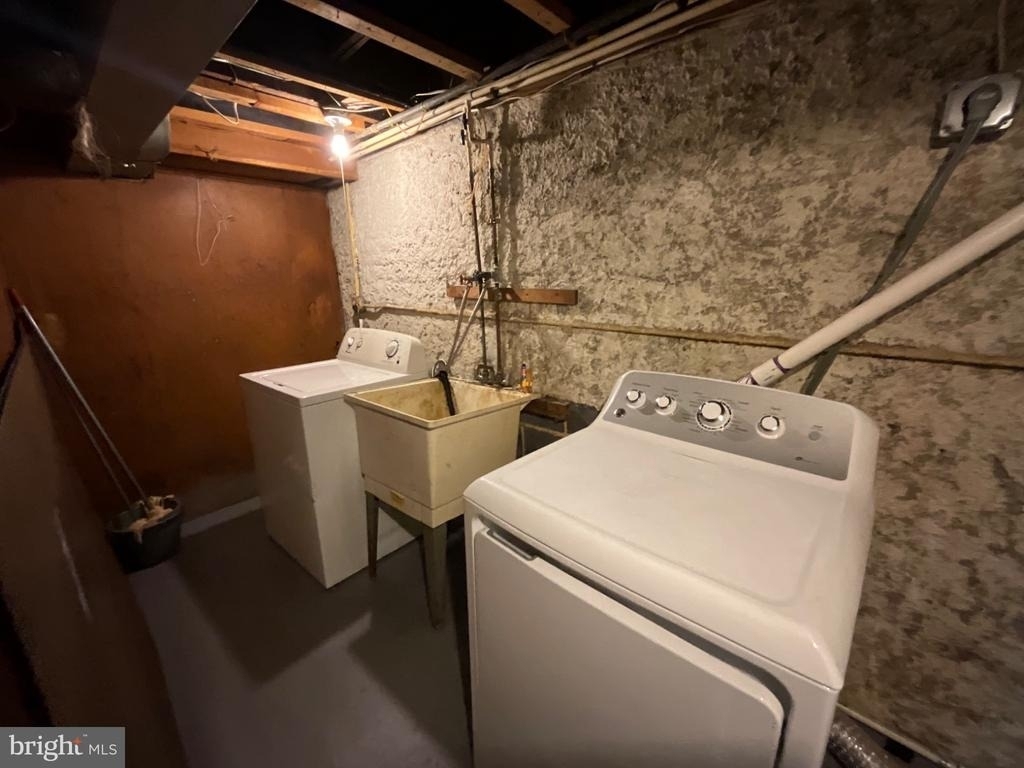 3018 E Larue Square E - Photo 15