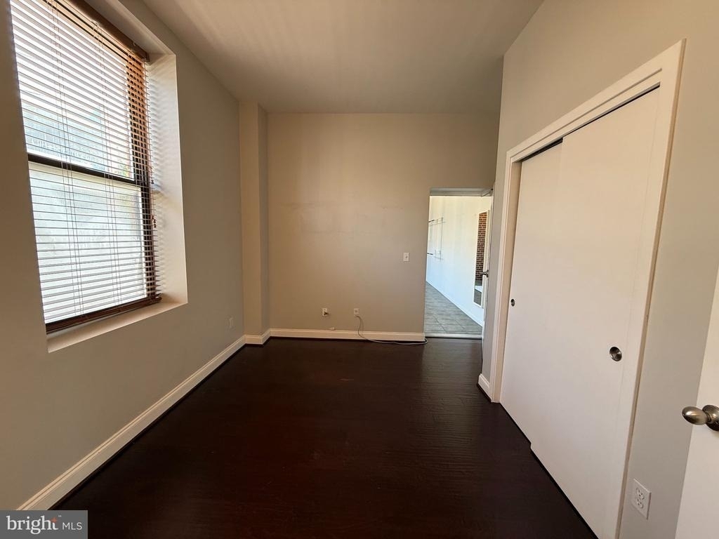 1211 Light Street - Photo 6