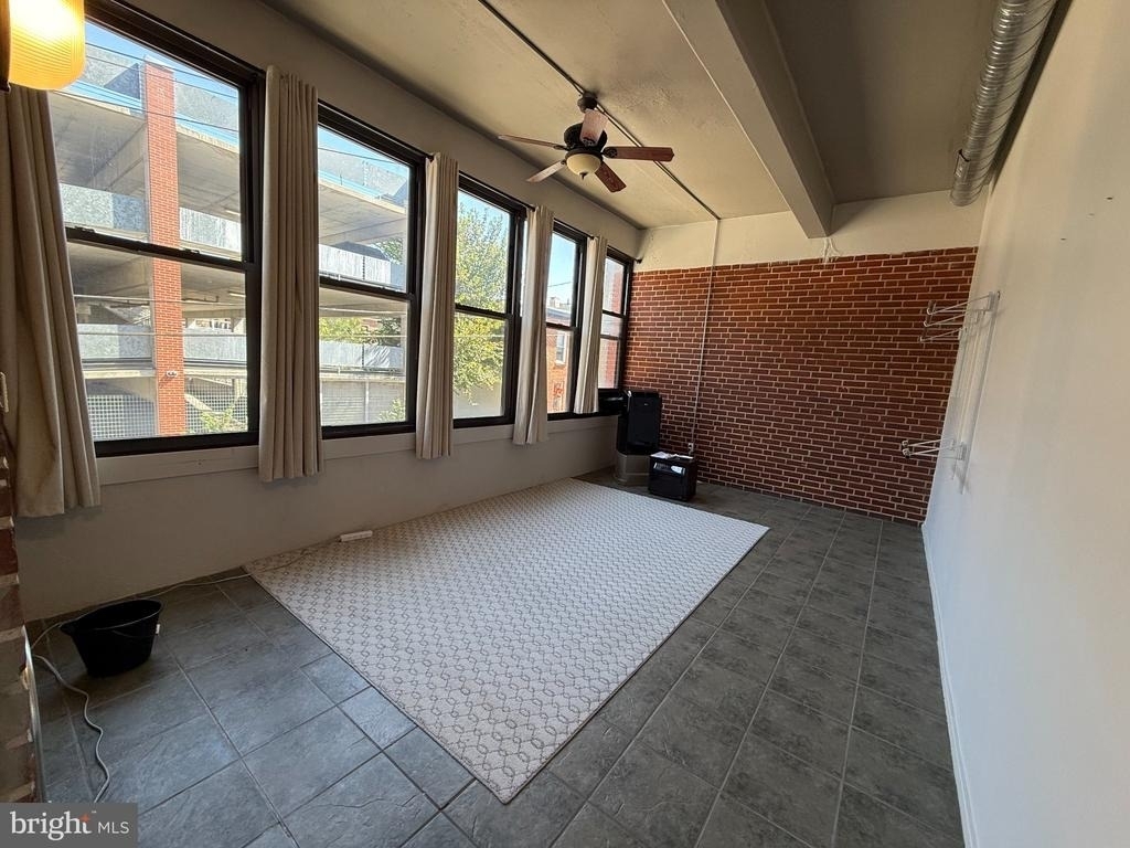 1211 Light Street - Photo 4