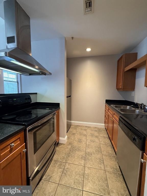 1211 Light Street - Photo 3