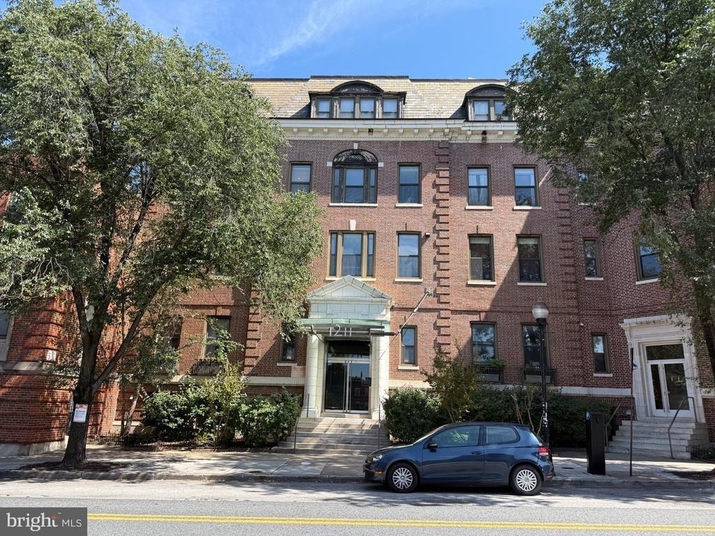 1211 Light Street - Photo 0