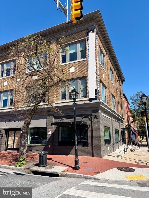 631 S Broadway - Photo 8