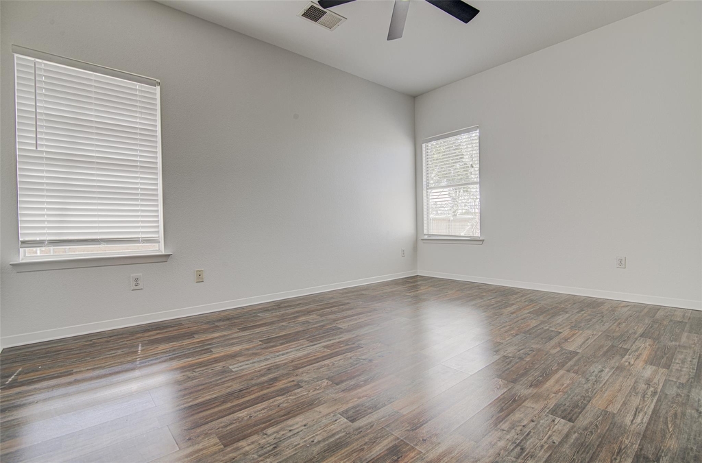 4605 Ribbecke Ave - Photo 13