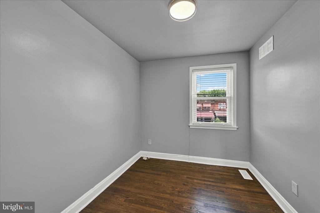 1127 Wicklow Road - Photo 4