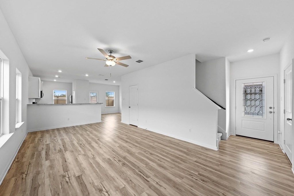 209 Paradise Canyon Dr - Photo 1
