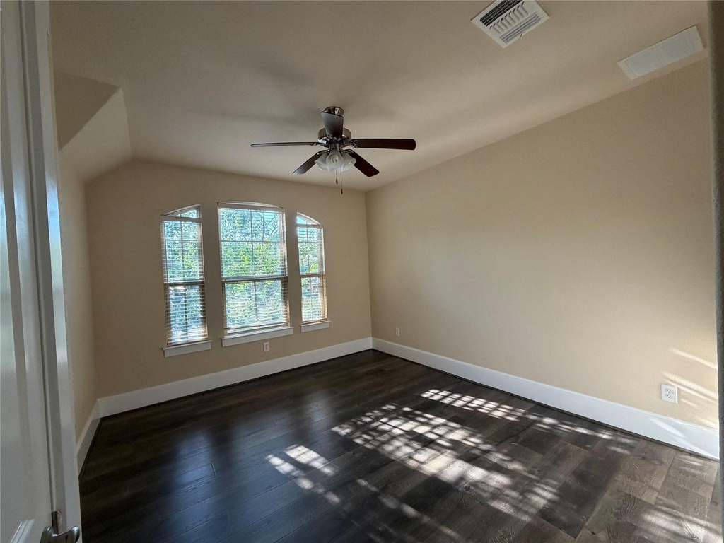 5449 Diamante Dr - Photo 19