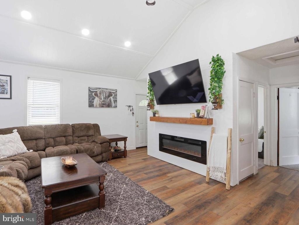 8829 Fort Smallwood Road - Photo 16