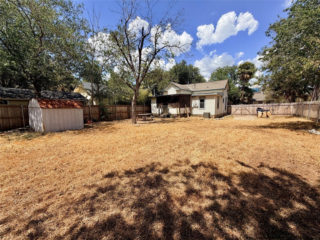 1509 Willow St - Photo 18