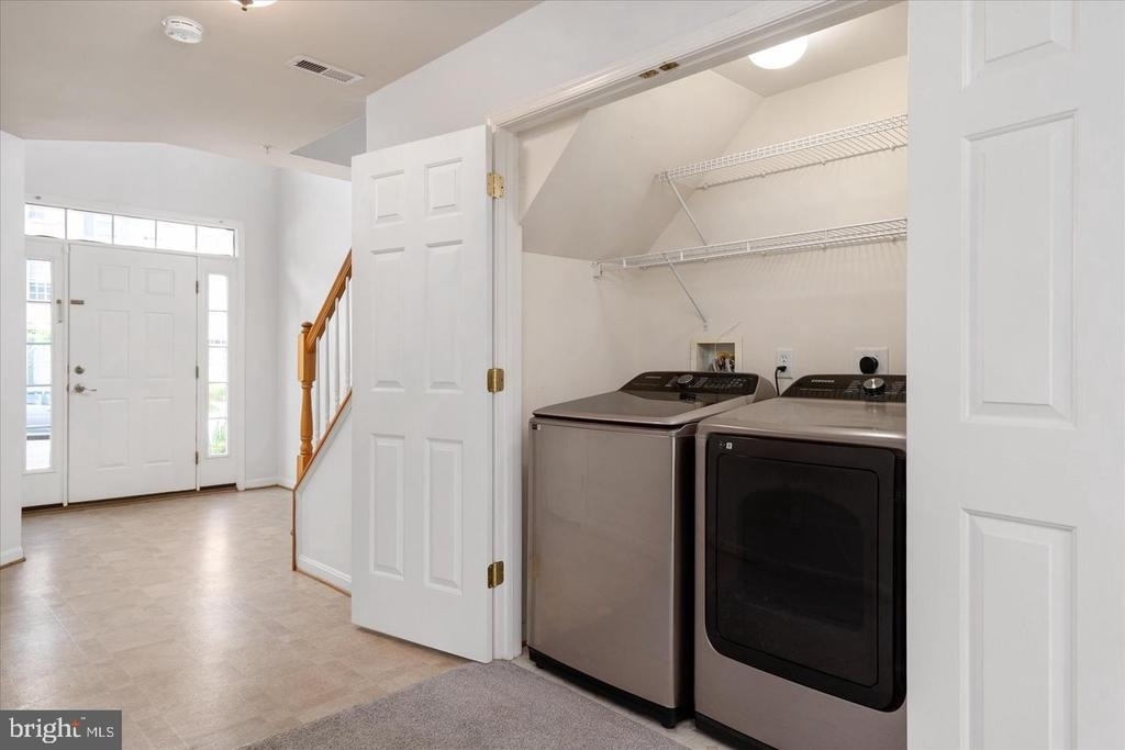 1020 Meandering Way - Photo 28