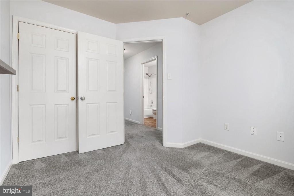 1020 Meandering Way - Photo 22