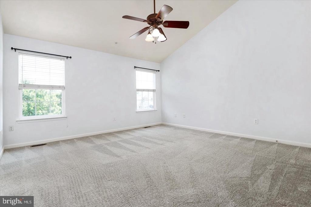 1020 Meandering Way - Photo 16