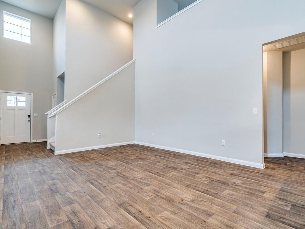 14102 Macquarie Dr - Photo 2
