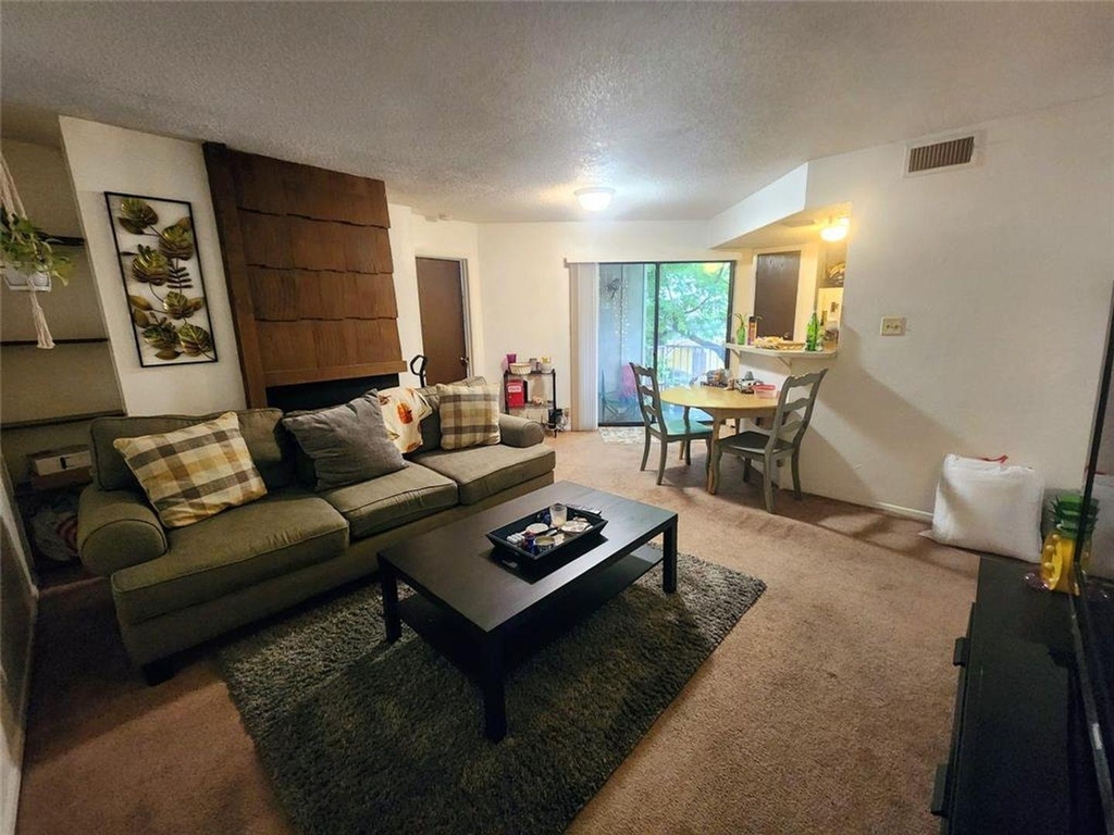 701 W 25th St - Photo 1