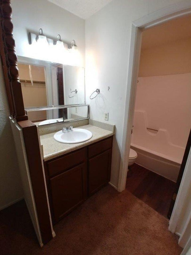 701 W 25th St - Photo 11