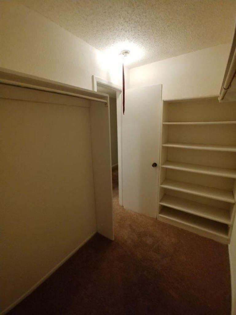 701 W 25th St - Photo 7