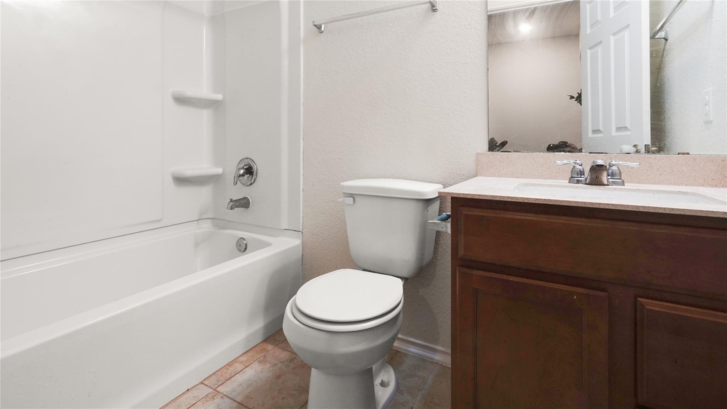 1017 Plano Ln - Photo 25
