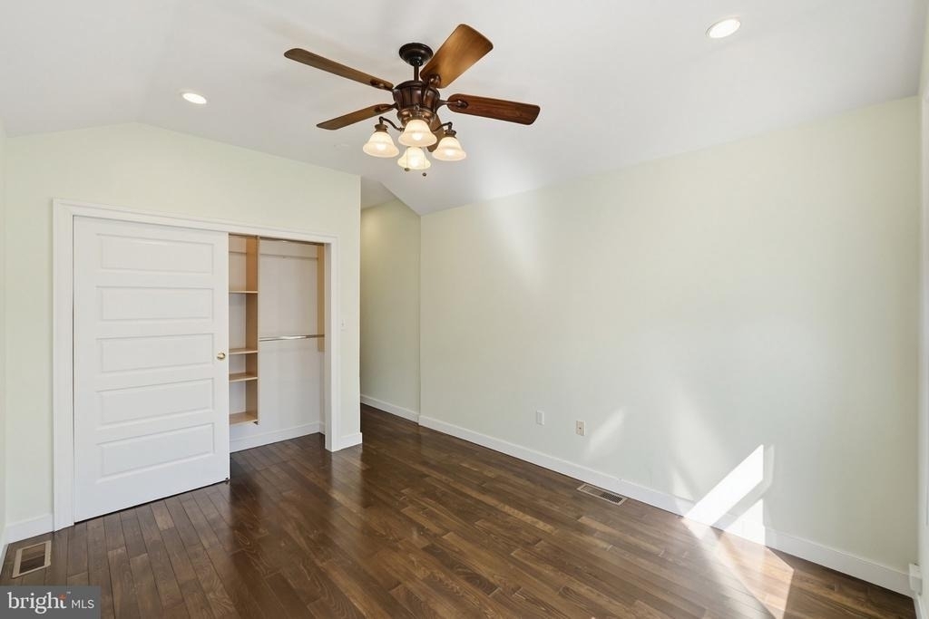 1515 Independence Avenue Se - Photo 17