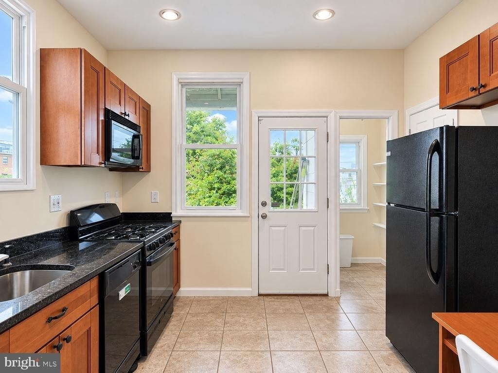 2237 Mount View Place Se - Photo 13