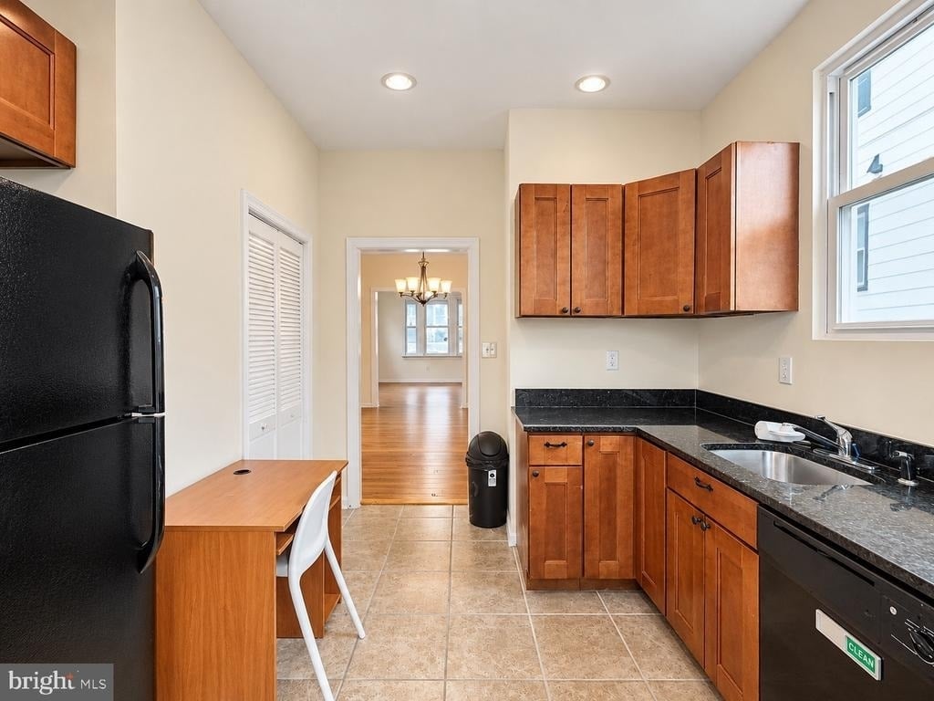 2237 Mount View Place Se - Photo 12