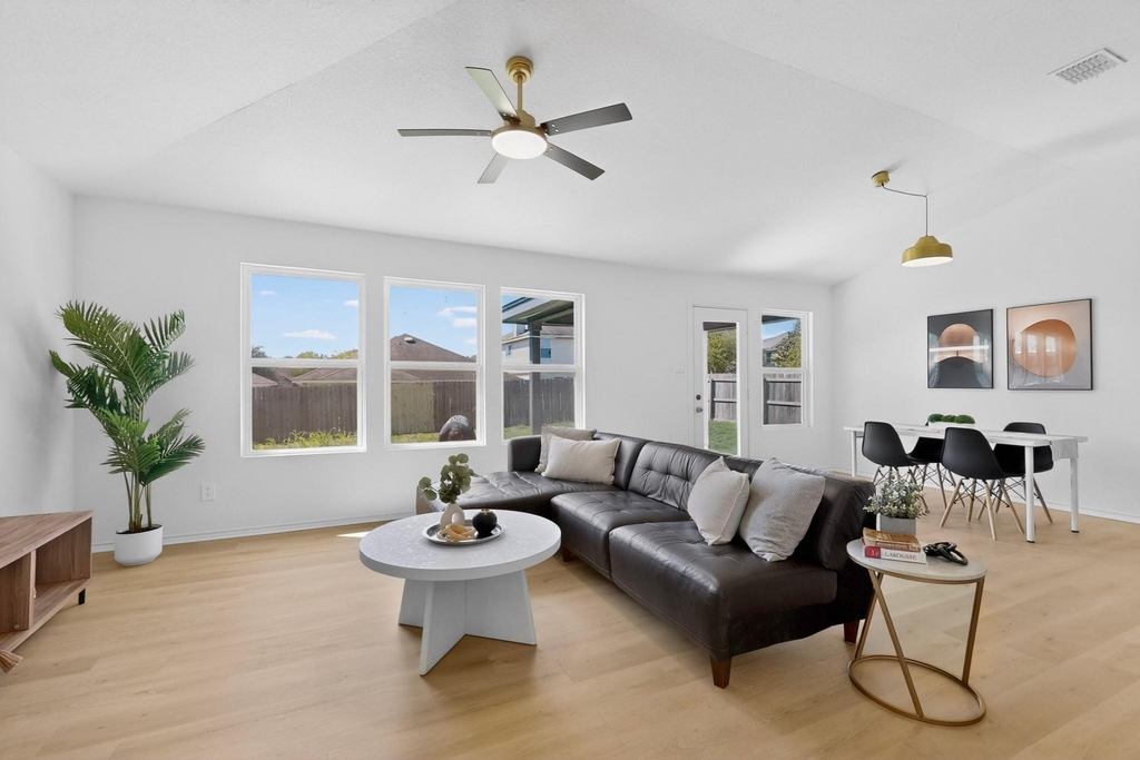 7306 Concerto Dr - Photo 3