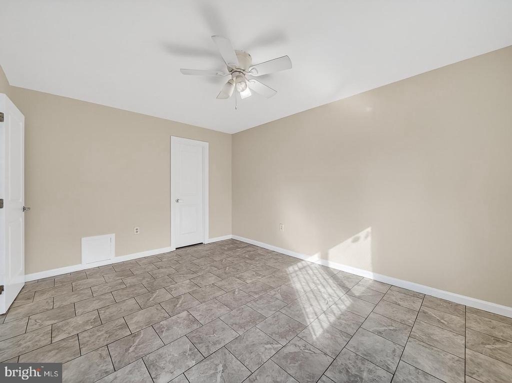 3111 Naylor Road Se - Photo 16