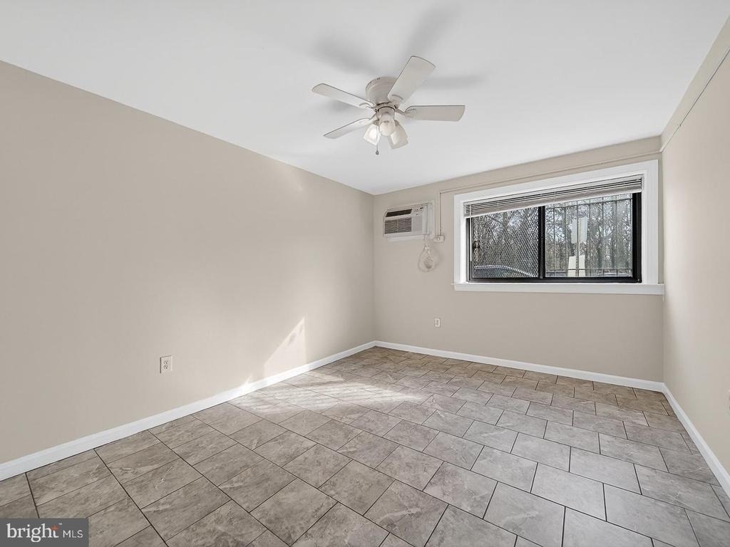3111 Naylor Road Se - Photo 4