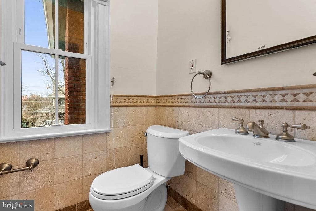 3247 38th Street Nw - Photo 19
