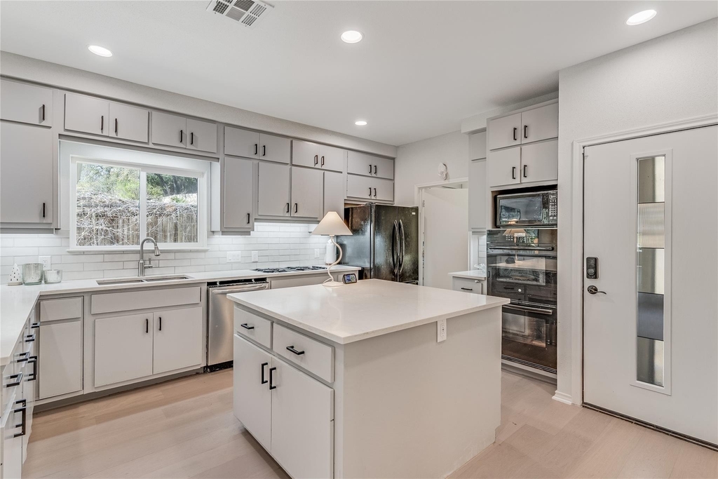 5606 Sedgefield Dr - Photo 6