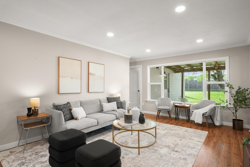 7903 Bixler Dr - Photo 4