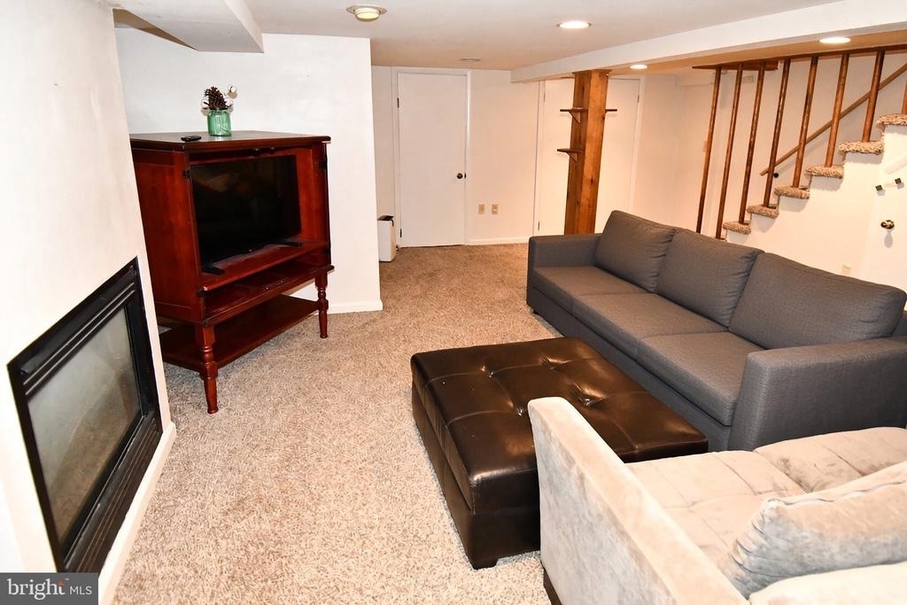 4210 10th Street Ne - Photo 30