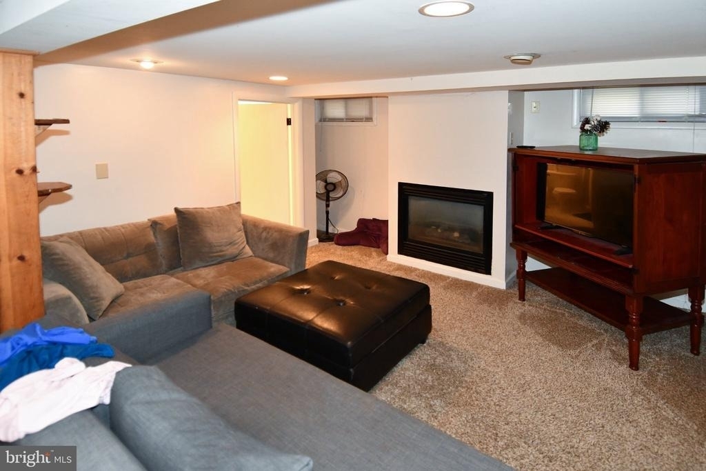 4210 10th Street Ne - Photo 29