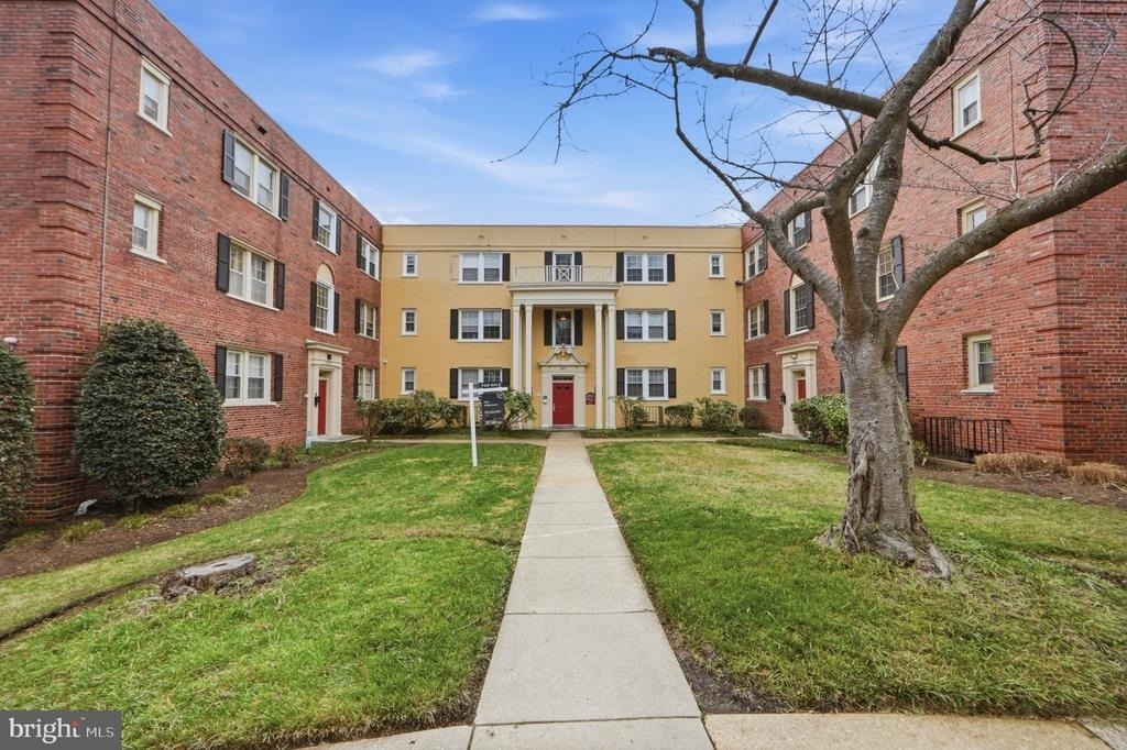 3909 Pennsylvania Avenue Se - Photo 17