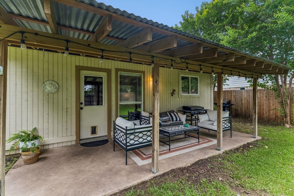 10504 Wagon Gap Dr - Photo 18