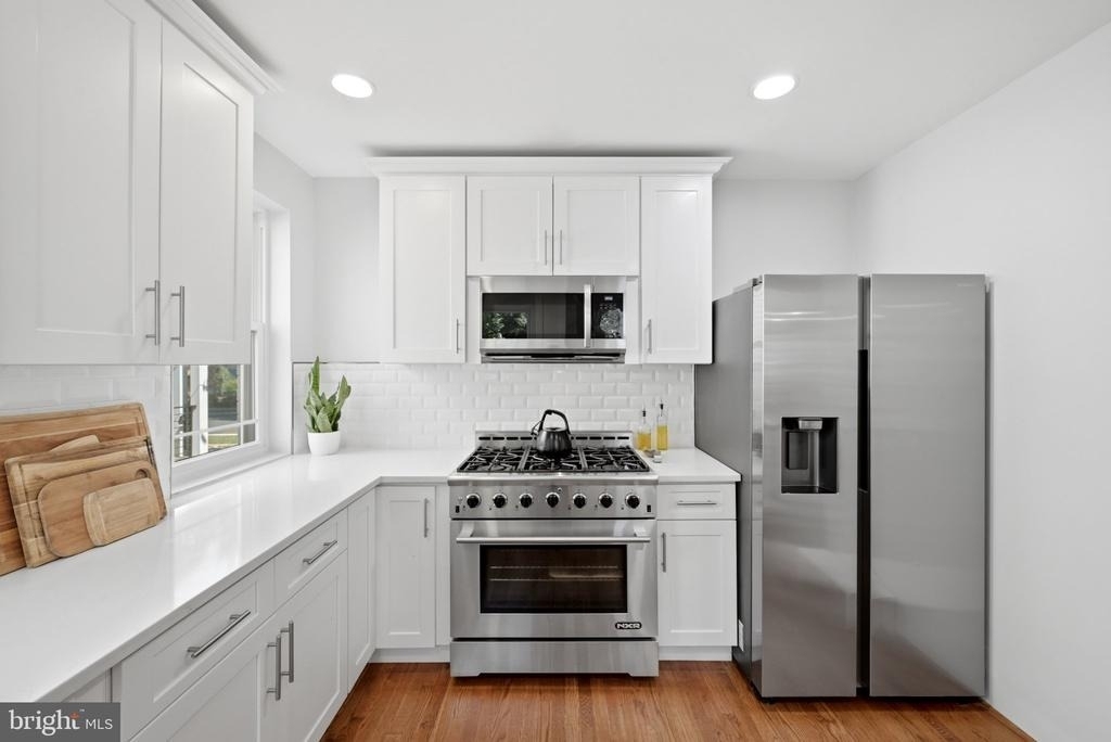 1719 Evarts Street Ne - Photo 4